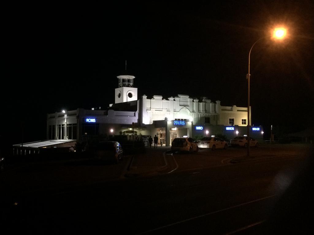Adelaide - Semaphore Beach Front ภายนอก รูปภาพ
